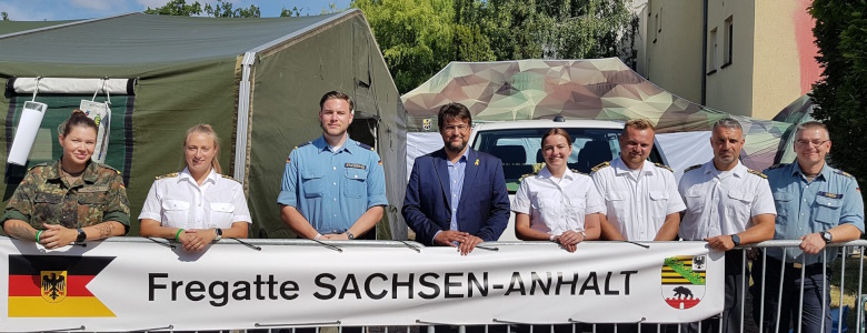 Mit Besatzungsmitgliedern der Fregatte SACHSEN-ANHALT auf dem Sachsen-Anhalt-Tag in Stendal